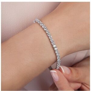 New Beautiful White Gold Plated simulated Diamond  Tennis  Bracelet